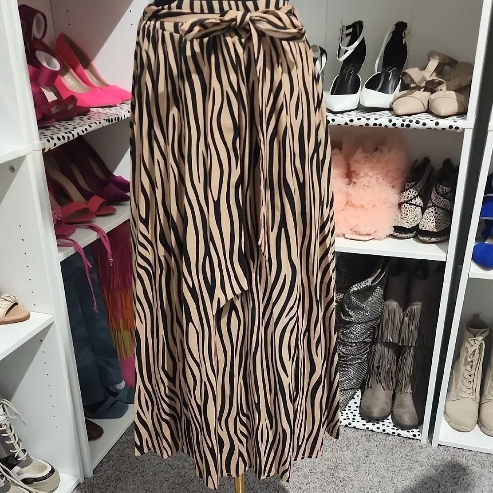 Blue Blush A-Line Maxi Skirt Black and Tan Tie Front